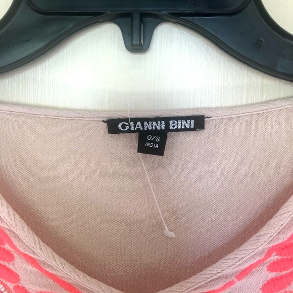 Embroidered Tunic - Picture 5 of 8